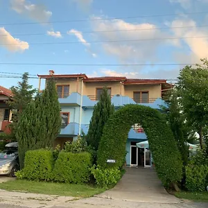  Villa Deni Albanien